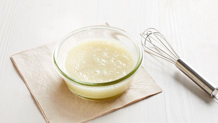 Vegane Grundsoße in einer Schale