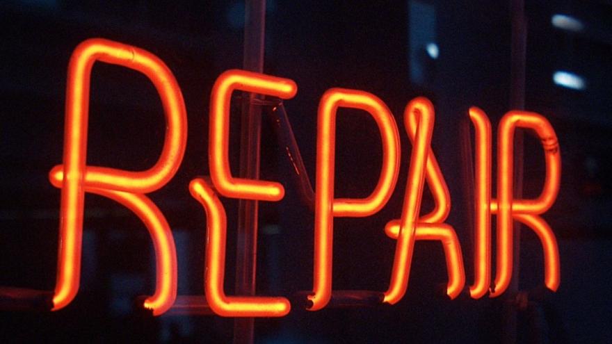 Schriftzug Repair - Neonlicht