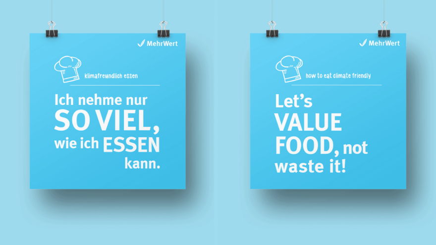 Text auf blauem Hintergrund: "Let's value food, not waste it" und "Ich nehme nur so viel, wie ich essen kann."