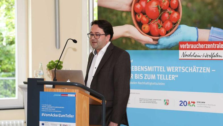 Bernd Draser am Rednerpult