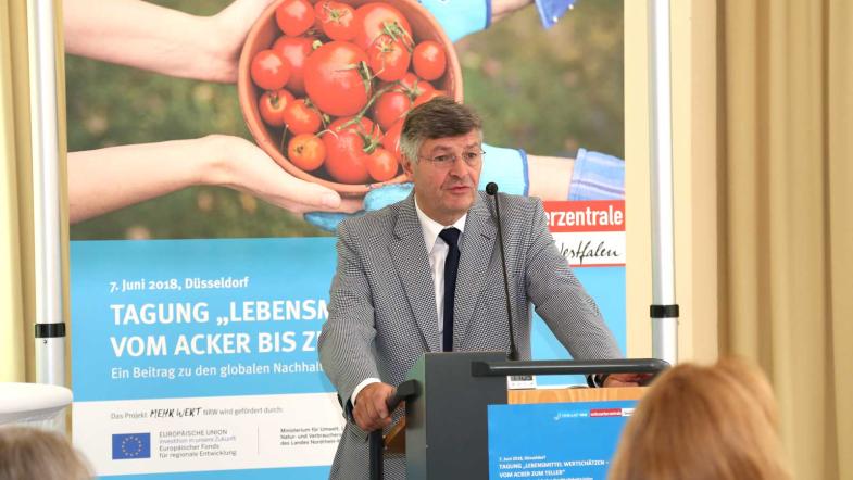 Bernhard Conzen am Rednerpult